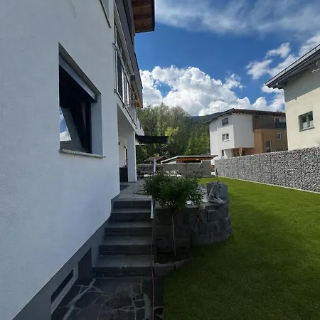Alpinelodge8 *